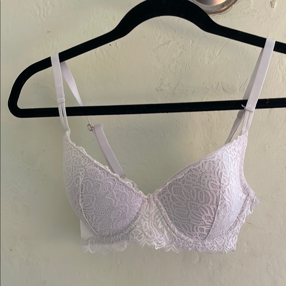 Nicole Miller White Lace Bra with Adjustable Straps Size 34B New with extender